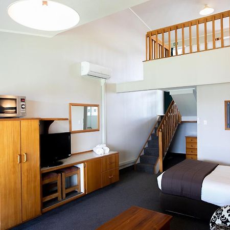 Turangi Leisure Lodge ภายนอก รูปภาพ