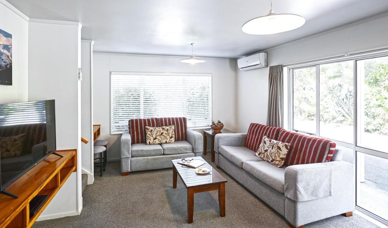 Turangi Leisure Lodge ภายนอก รูปภาพ