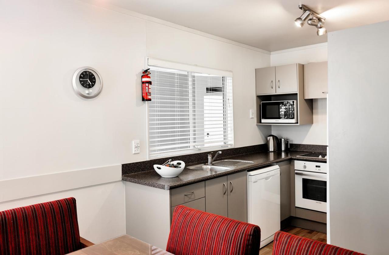 Turangi Leisure Lodge ภายนอก รูปภาพ