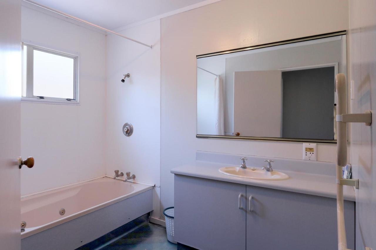 Turangi Leisure Lodge ภายนอก รูปภาพ