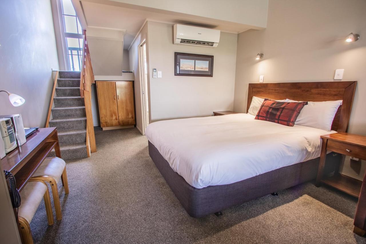Turangi Leisure Lodge ภายนอก รูปภาพ